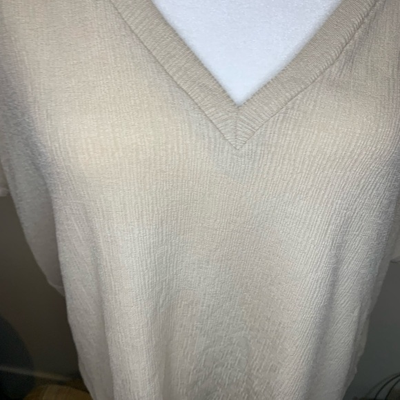 Zara Crop Top. Cream color size Small. Ribbed. - Picture 4 of 8
